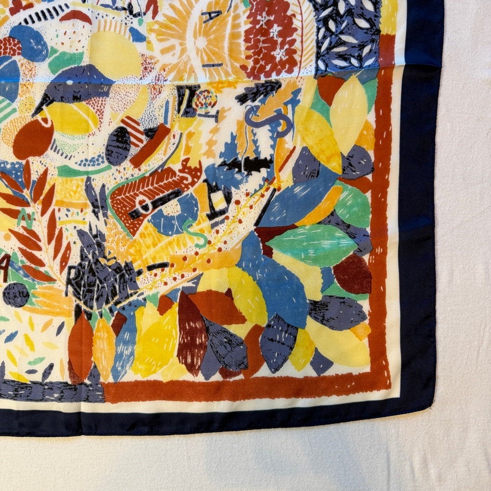 Designer Look Colorful Scarf Chacun‎ Fait Son Nid 26" X 26" Navy Multicolor - Picture 4 of 9